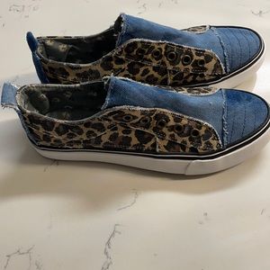 Women new , never worn shoes.  So cute!  Gypsy jazz brand